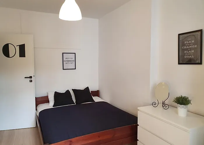 W Centrum Swietojanska 135 홈스테이 그디니아